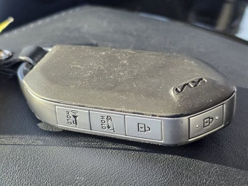 Used 2025 Kia Telluride S image 42