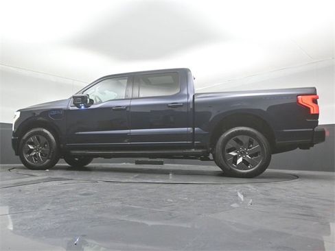 Used 2024 Ford F150 Lightning Lariat image 42