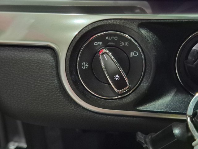 Used 2018 Porsche 911 Carrera RWD image 13