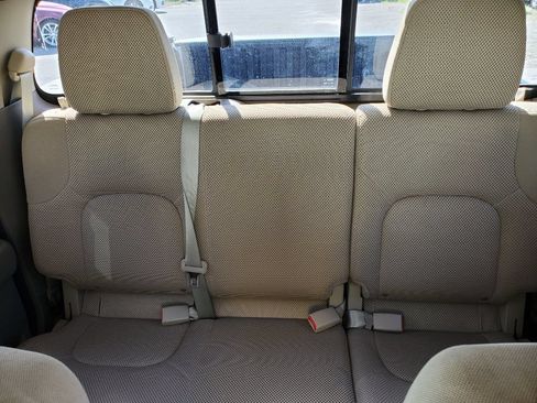 Used 2016 Nissan Frontier SV w/ SV Value Truck Package RWD image 23