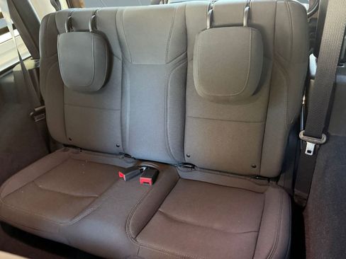 Used 2022 Jeep Wrangler Sport image 23