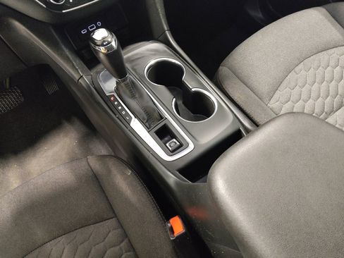 Used 2019 Chevrolet Equinox LT w/ Driver Convenience Package image 26