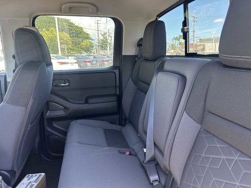 New 2025 Nissan Frontier SV w/ SV Convenience Package image 10