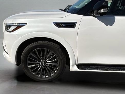 Used 2023 INFINITI QX80 Premium Select w/ All-Season Package image 34