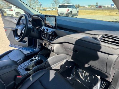 Used 2022 Ford Escape Titanium image 35