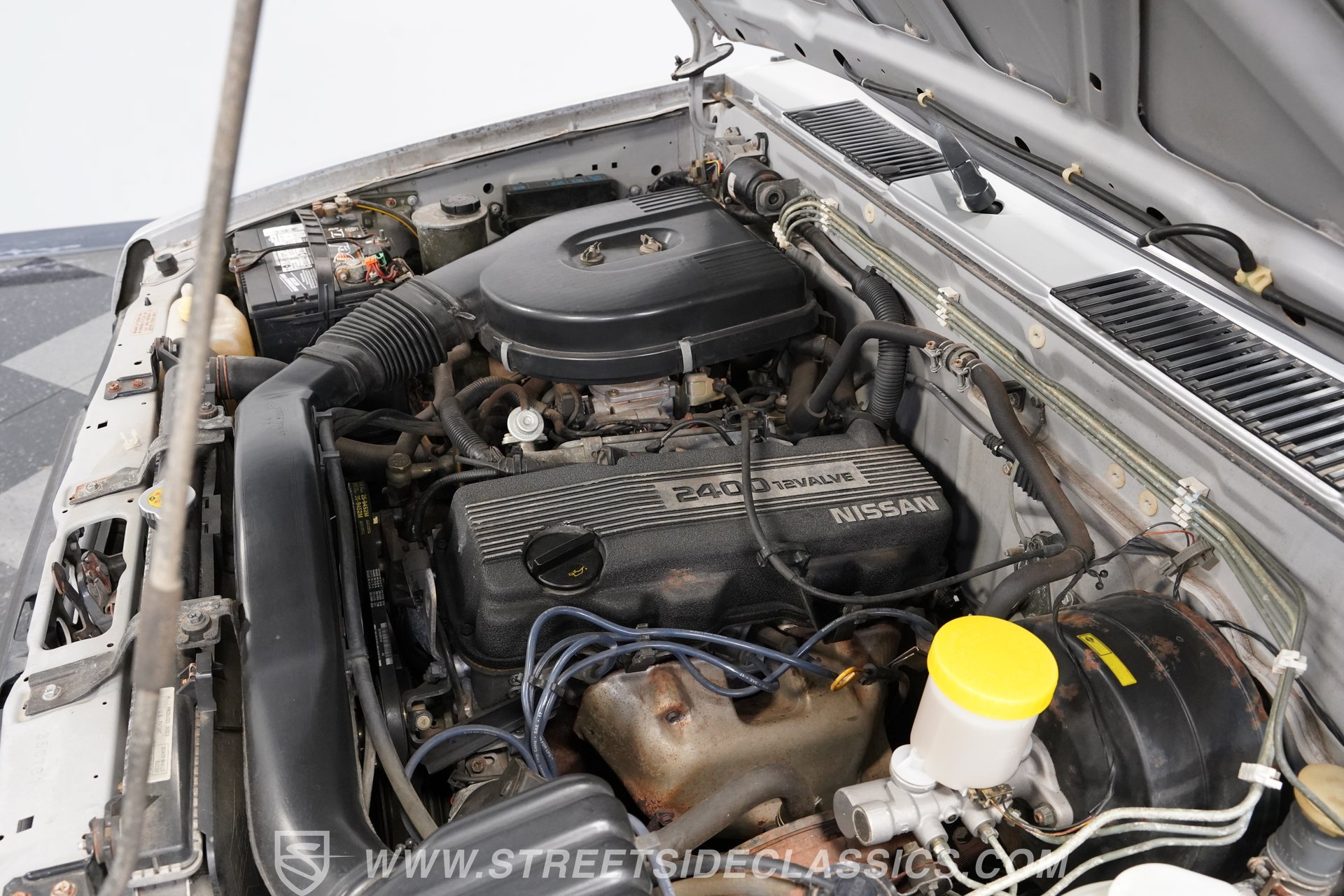Used 1990 Nissan Pickup 4x4 Regular Cab image 33