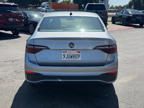 Used 2023 Volkswagen Jetta Sport FWD image 9