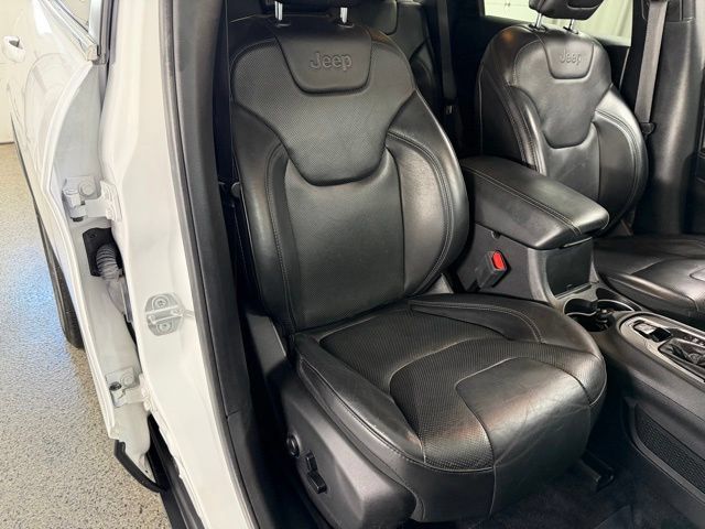 Used 2019 Jeep Cherokee Limited AWD/4WD image 22
