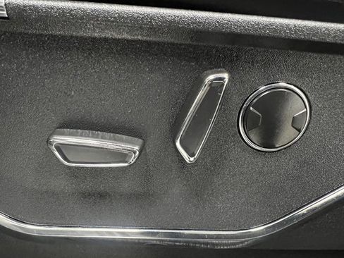 Used 2023 Ford F150 Platinum image 23