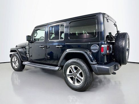 Used 2022 Jeep Wrangler Unlimited Sahara image 5