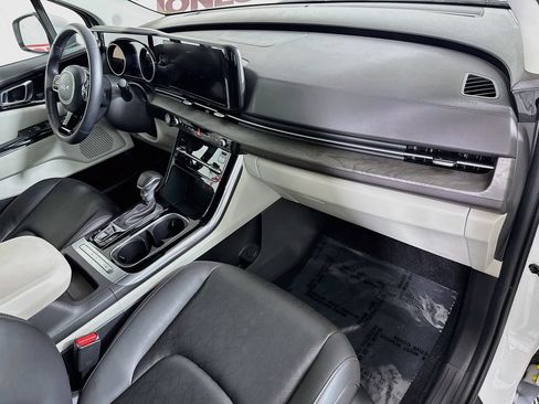Certified 2024 Kia Carnival EX FWD image 35
