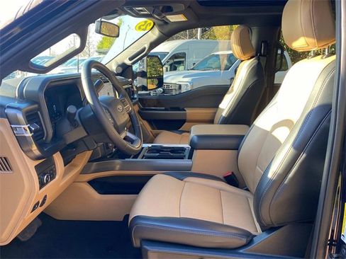 Used 2025 Ford F450 Lariat w/ Chrome Package image 11