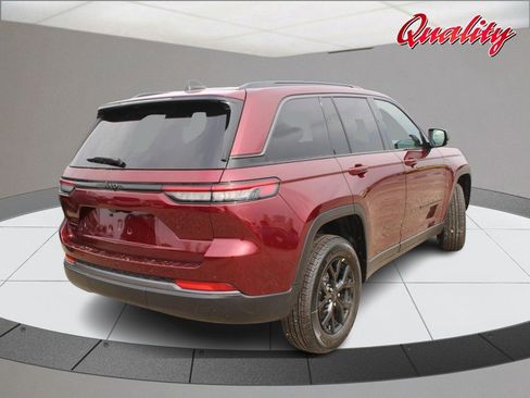 New 2026 Jeep Grand Cherokee Altitude AWD/4WD image 3
