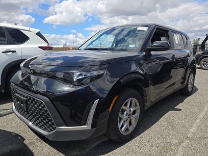 Certified 2025 Kia Soul LX w/ LX Technology Package