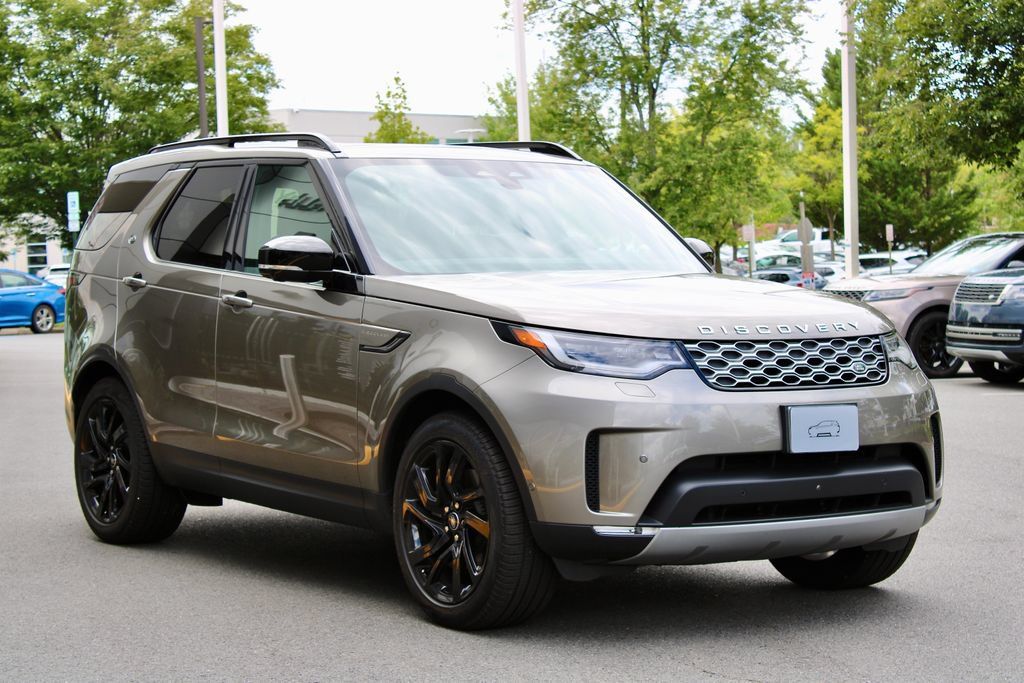 Certified 2025 Land Rover Discovery S AWD/4WD image 2