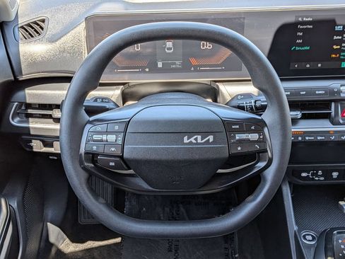 Used 2025 Kia K4 FWD image 19