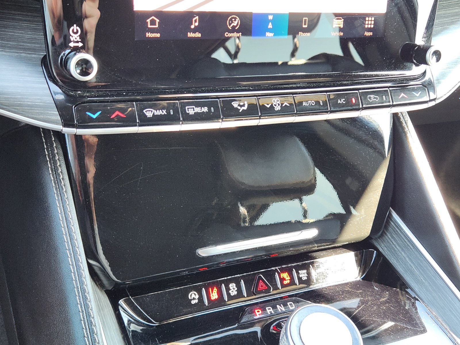 Used 2024 Jeep Wagoneer L Series II w/ Flexible Seating Group RWD image 18
