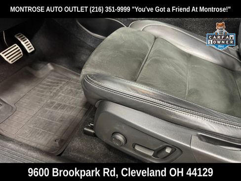 Used 2022 Volvo XC40 T5 R-Design w/ Climate Package image 16