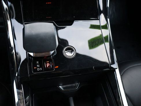 Used 2024 Land Rover Range Rover Sport Dynamic SE image 27