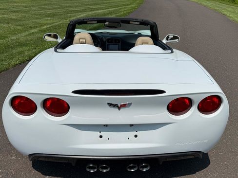 Used 2012 Chevrolet Corvette Grand Sport w/ 2LT Preferred Equipment Group RWD image 4