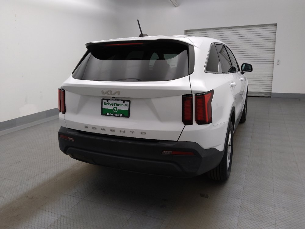 Used 2022 Kia Sorento LX FWD image 7