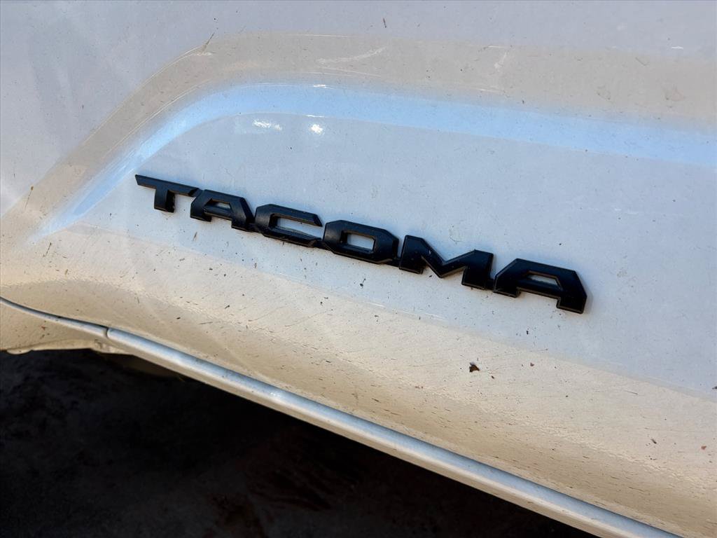 Used 2025 Toyota Tacoma TRD Sport AWD/4WD image 11