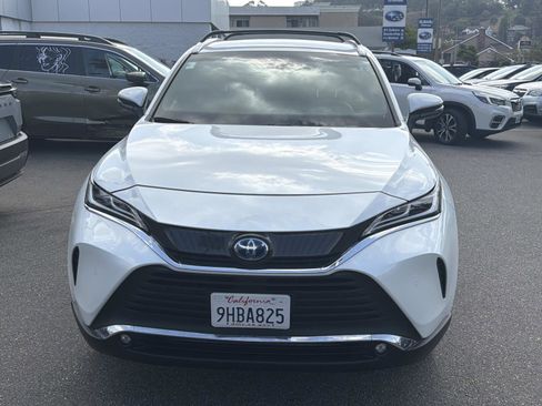 Used 2023 Toyota Venza XLE AWD/4WD image 2