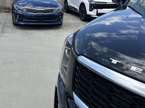 Certified 2022 Kia Telluride EX AWD/4WD image 13