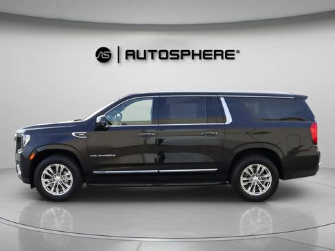Used 2022 GMC Yukon XL SLT w/ SLT Premium Package AWD/4WD image 5