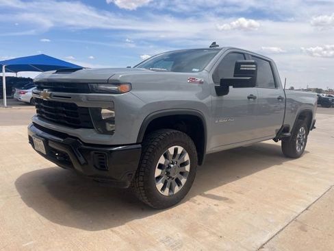 Used 2024 Chevrolet Silverado 2500 Custom w/ Custom Value Package AWD/4WD image 1