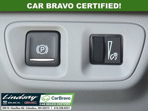 Certified 2023 GMC Acadia SLT w/ Preferred Package image 17