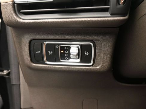 Used 2023 Lincoln Corsair Reserve w/ Equipment Group 201A FWD image 13