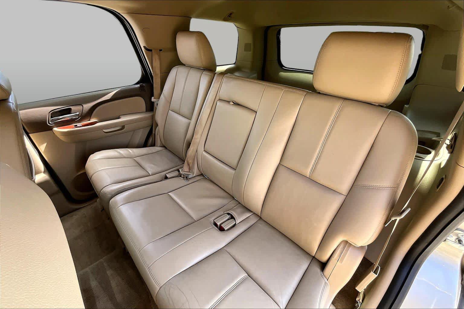 Used 2013 Chevrolet Tahoe LT RWD image 19