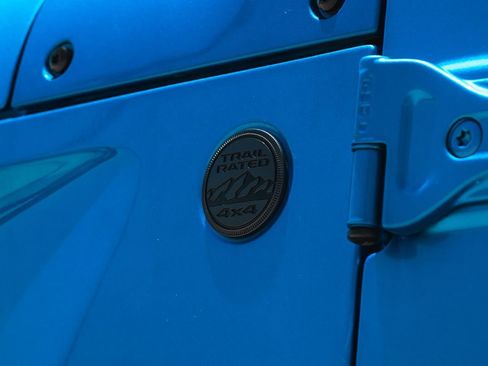 Used 2023 Jeep Wrangler Sport S image 6