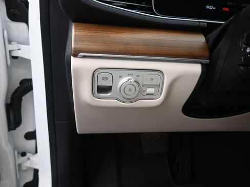 Used 2024 Mercedes-Benz GLE 450 4MATIC image 12