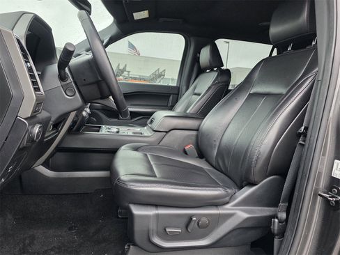 Used 2021 Ford Expedition XLT image 8