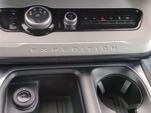 Used 2025 Ford Expedition Max Active RWD image 24