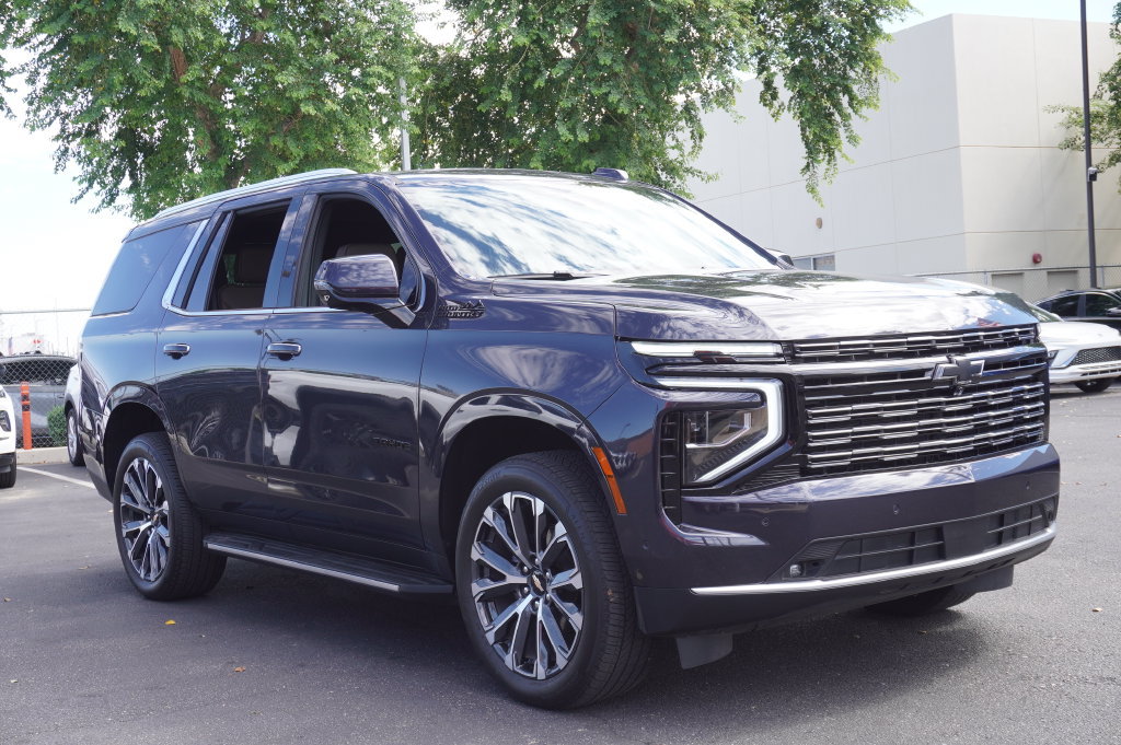 Certified 2025 Chevrolet Tahoe High Country w/ Sun And Tow Package AWD/4WD image 7