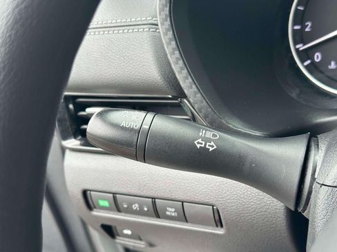 Used 2023 Nissan Sentra SV FWD image 21