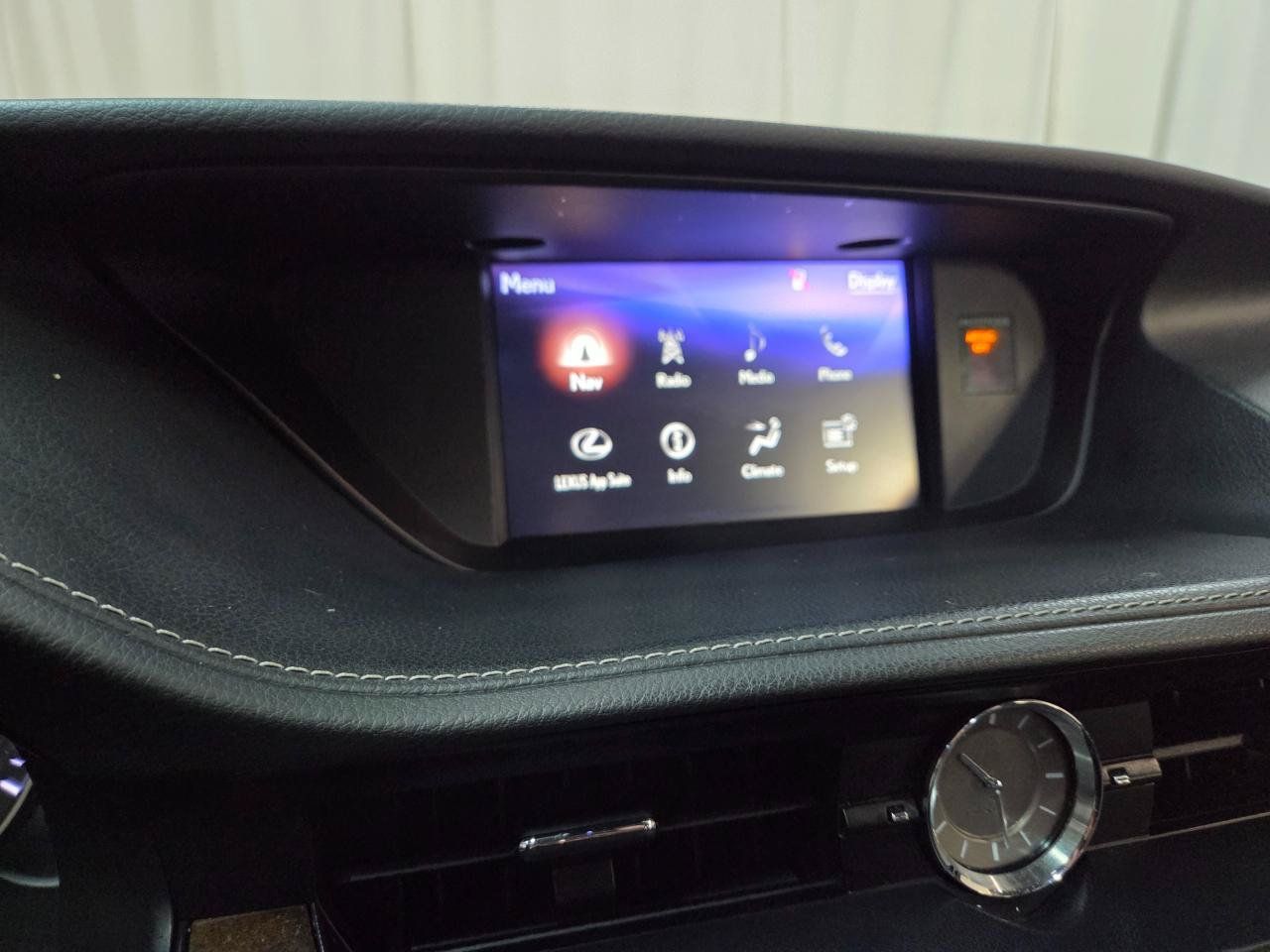 Used 2018 Lexus ES 350 w/ Luxury Package w/Wood Trim FWD image 31
