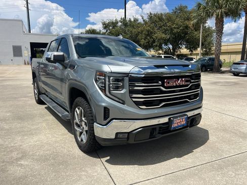 Used 2023 GMC Sierra 1500 SLT w/ SLT Premium Package AWD/4WD image 7