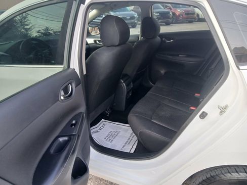 Used 2019 Nissan Sentra S FWD image 11