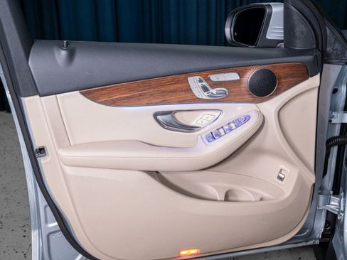 Certified 2022 Mercedes-Benz GLC 300 image 12