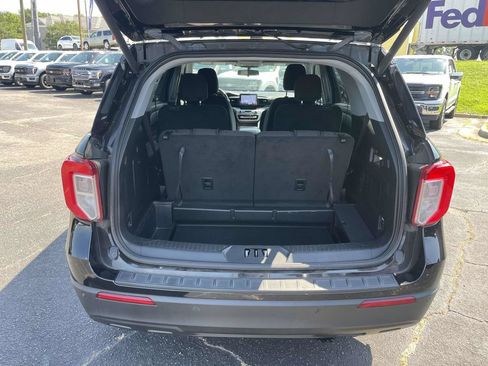 Used 2023 Ford Explorer XLT RWD image 10
