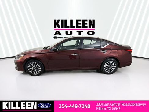 Used 2025 Nissan Altima 2.5 SV FWD image 4