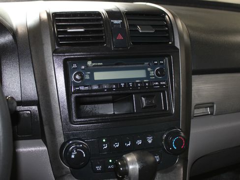 Used 2011 Honda CR-V LX image 17