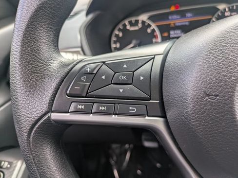 Used 2024 Nissan Altima 2.5 SV FWD image 22