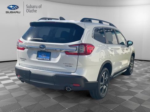 New 2025 Subaru Ascent Limited image 5