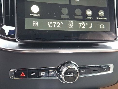 New 2026 Volvo XC90 B6 Plus w/ Protection Package image 9