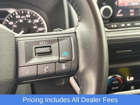 Used 2025 Nissan Rogue SV AWD/4WD image 15